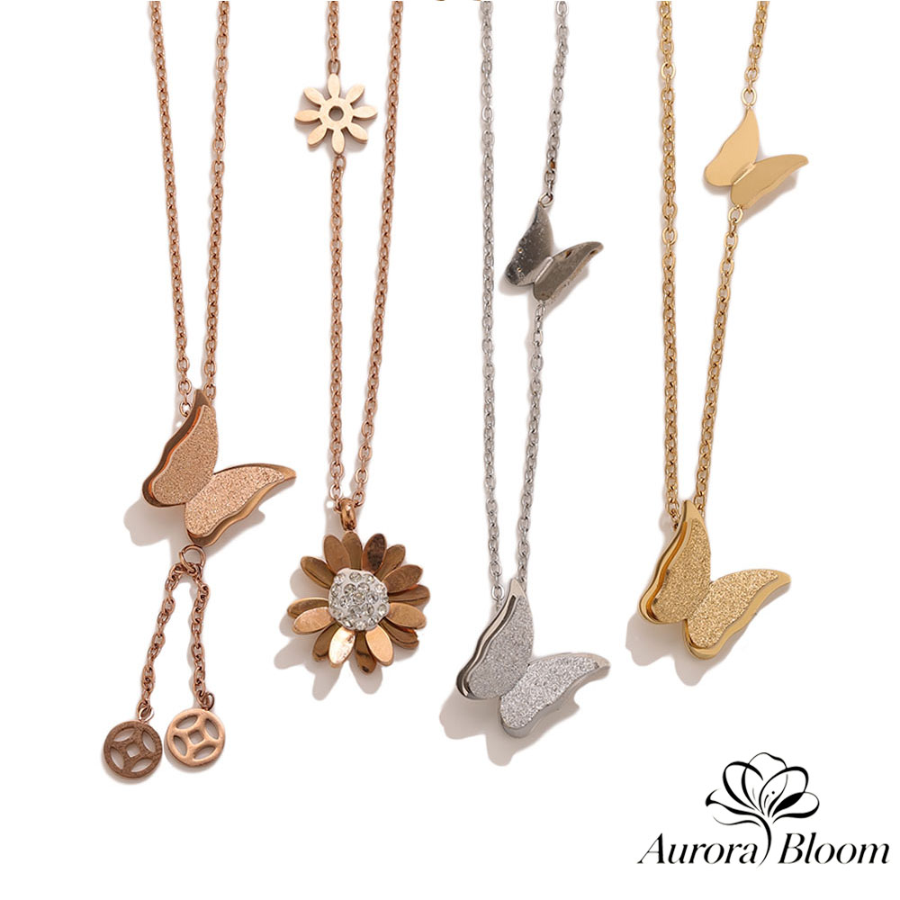 Butterfly Pendant Necklace - สร้อยคอผีเสื้อดอกไม้สไตล์วินเทจ ทำจากสแตนเลสสตีลชุบทอง 18K จำนวน 1 ชิ้น