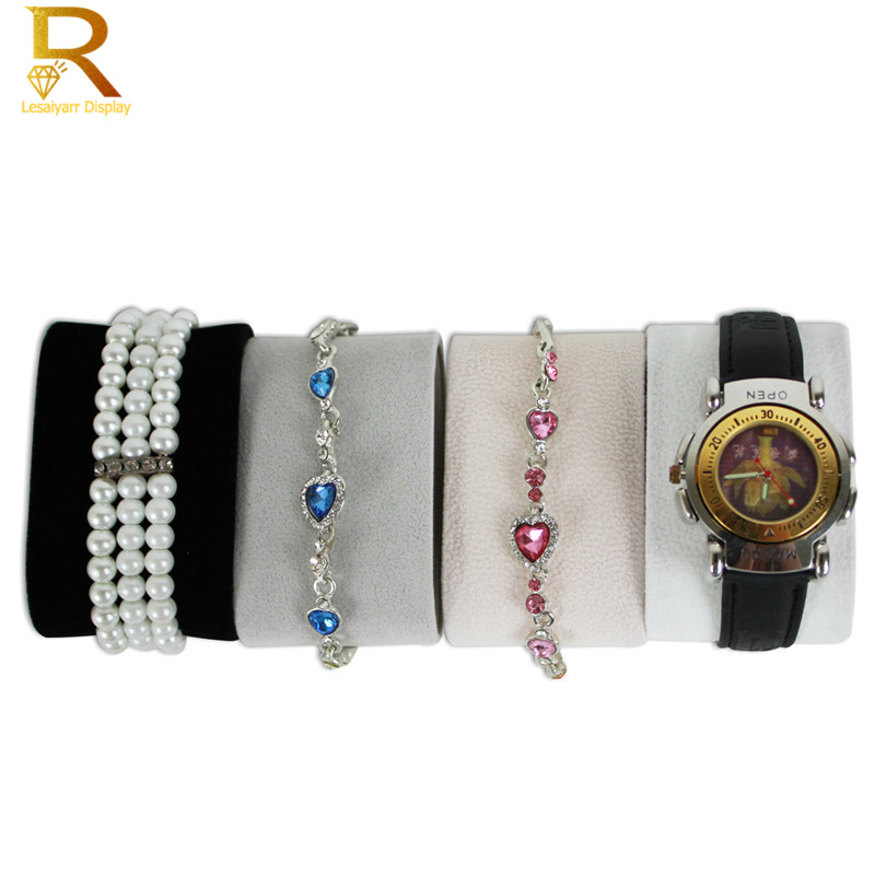 Jewelry Watches For Sale - ขายร้อนสีดําสีขาวหนังนิ่มนาฬิกาหมอนอิงนาฬิกาหมอนสําหรับกล่องเก็บนาฬิกาข้อมือสร้อยข้อมือขาตั้งผู้ถือ Organizer